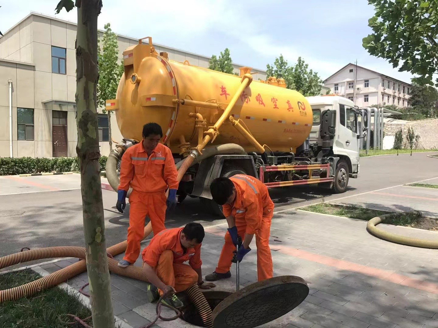 曲周化粪池清理与5-8吨吸粪车施工效率分析